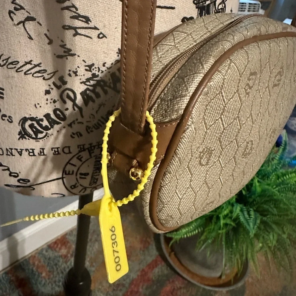 Dior honeycomb crossbody bag with COA Like new. Hard to believe it is vintage - Picture 8 of 10